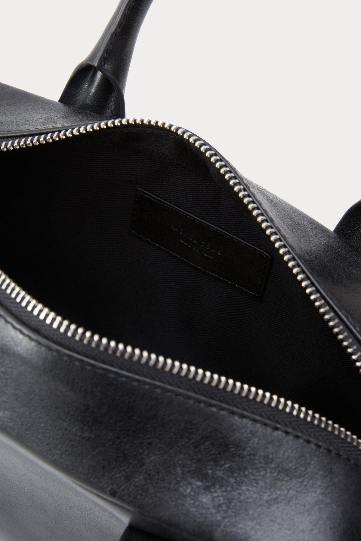 Brynd Small Box Bag Black