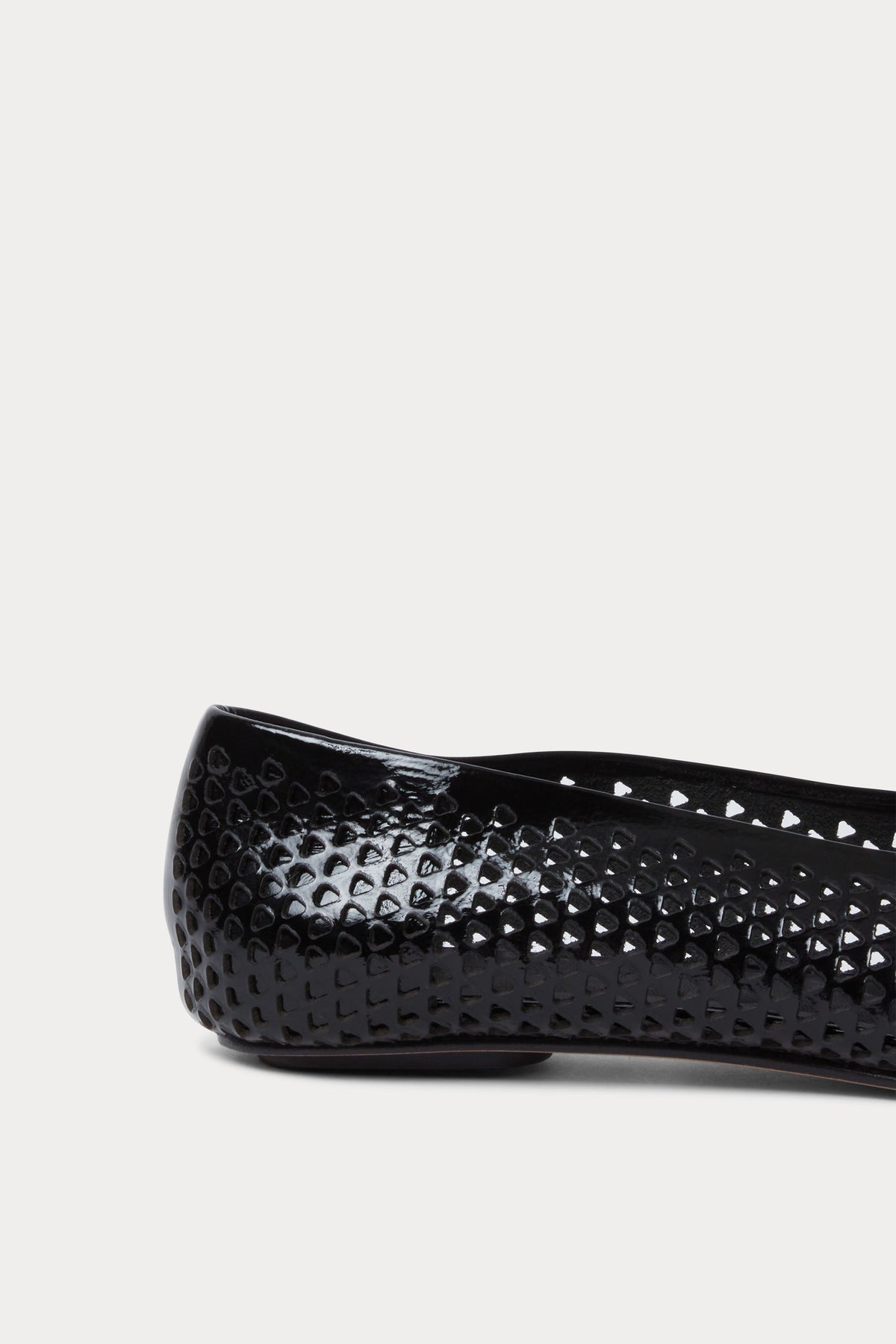 Clemmie Flat (Mini Punch) Black