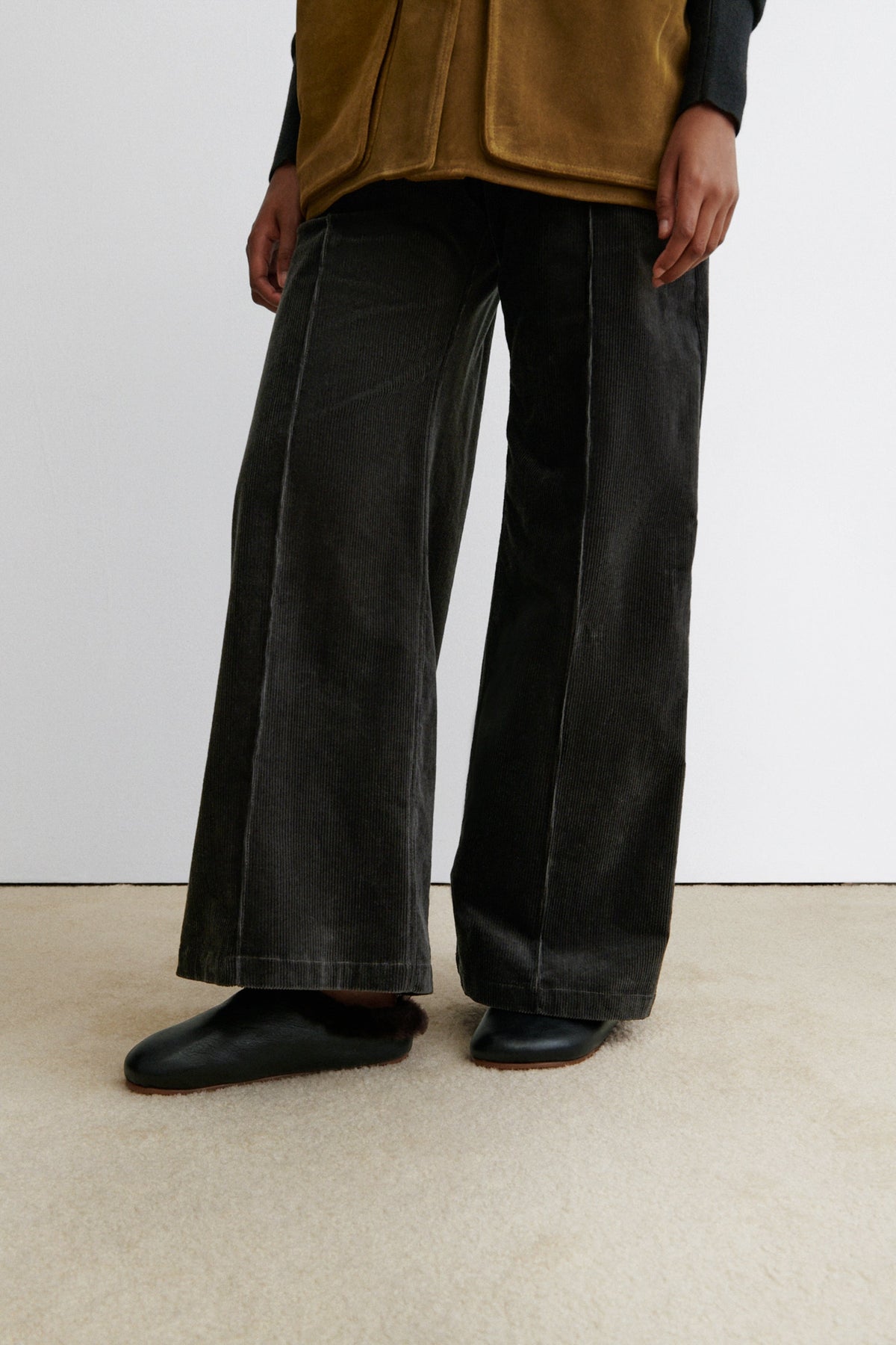 Echo Slide Black Brown