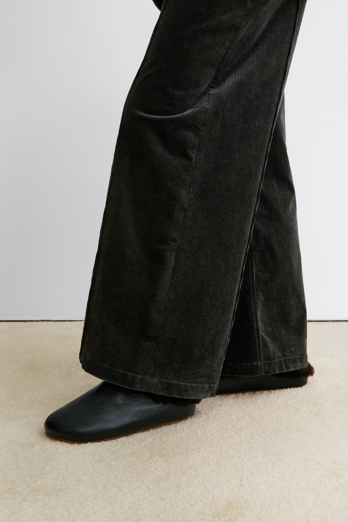 Echo Slide Black Brown
