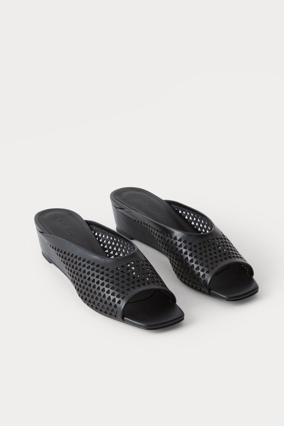 Balant Wedge Mini Punch Black