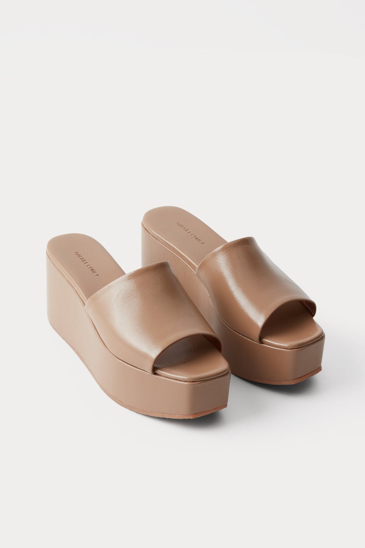 Ferow Wedge Hazelnut