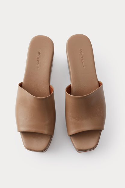 Ferow Wedge Hazelnut