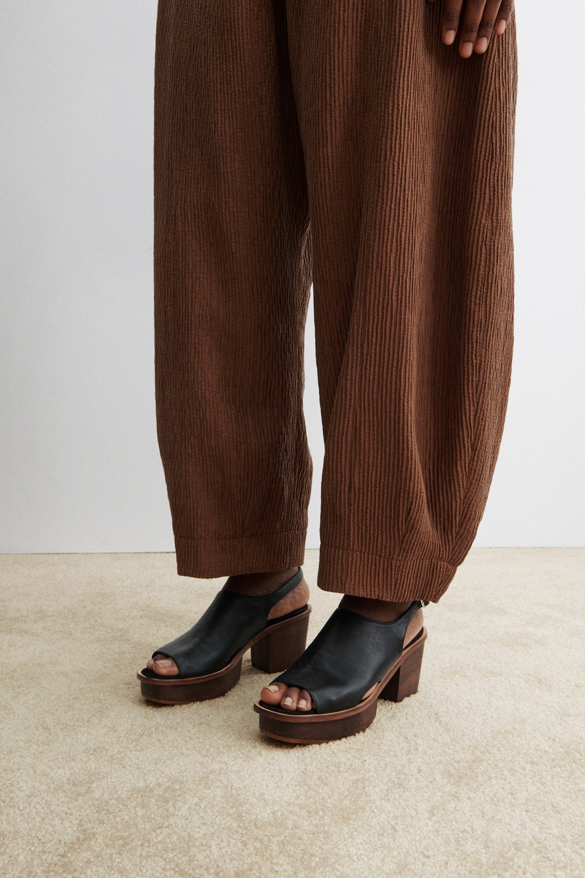 Sesley Sling Back Sandal Black