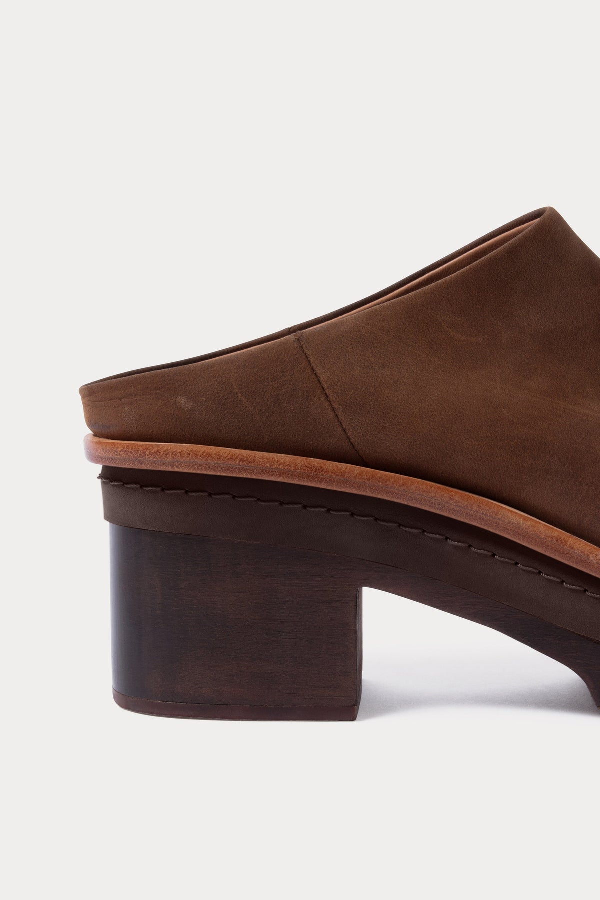 Sesley Clog Chestnut