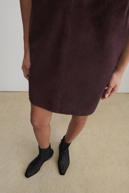Cove Boot (Mini Punch) Black