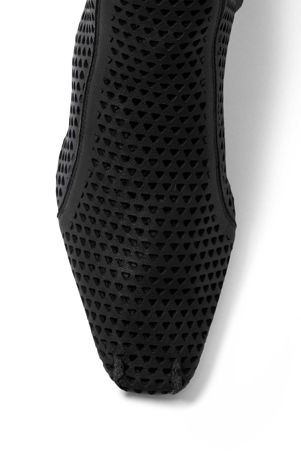 Cove Boot (Mini Punch) Black