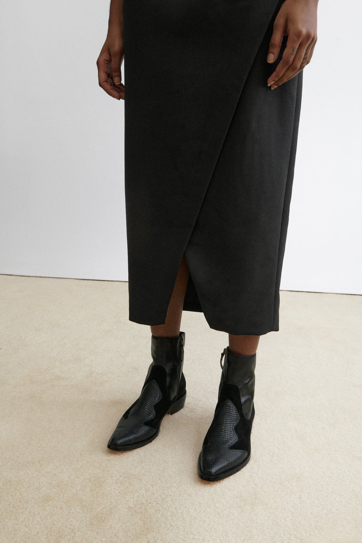Low Winnie Boot Black