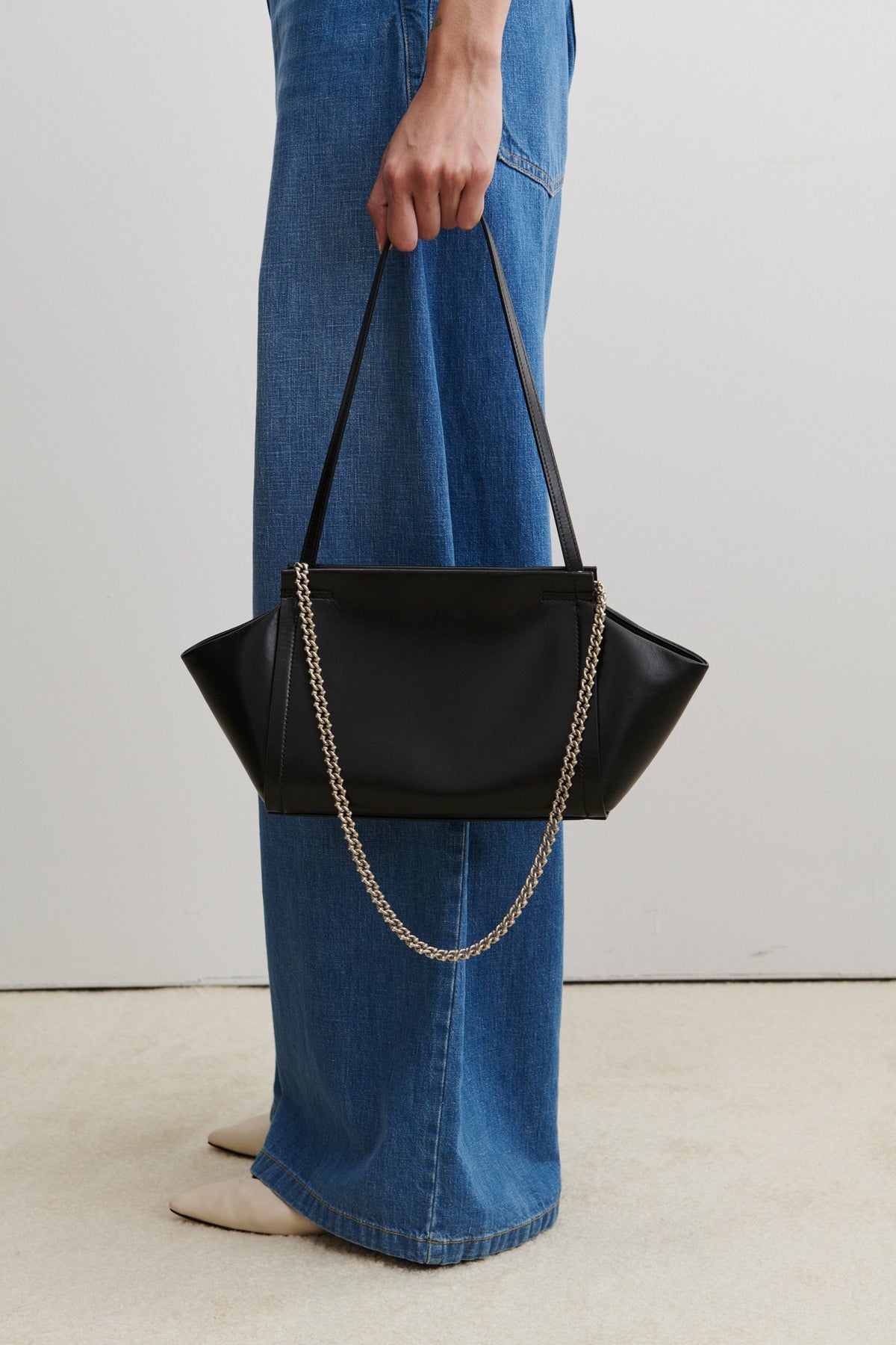 Journey Shoulder Bag Black