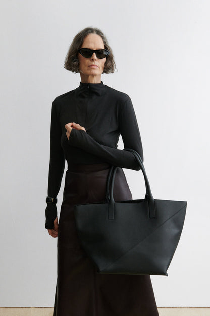 Voyager Tote Black