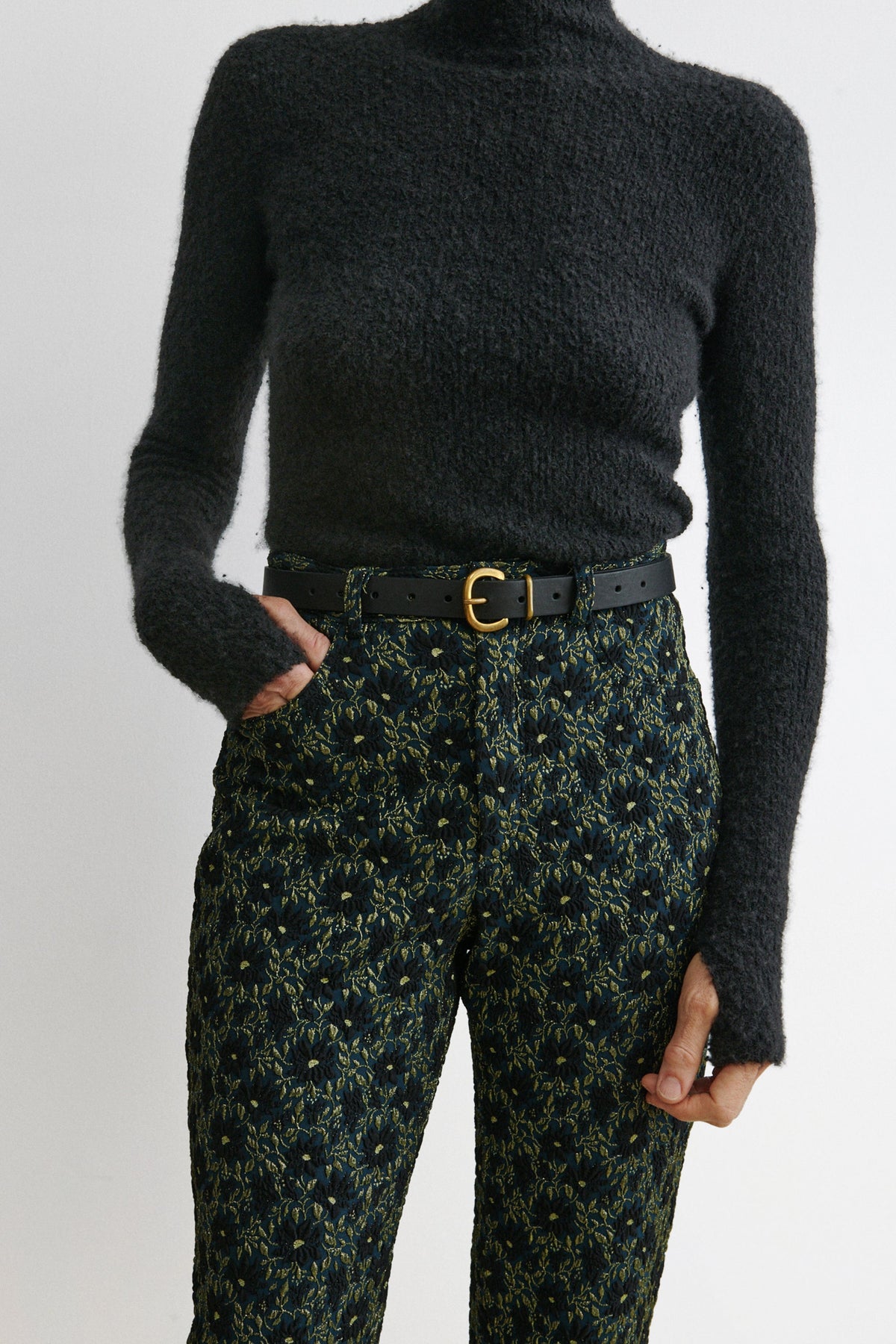 Thin Estate Belt Black\/Gold