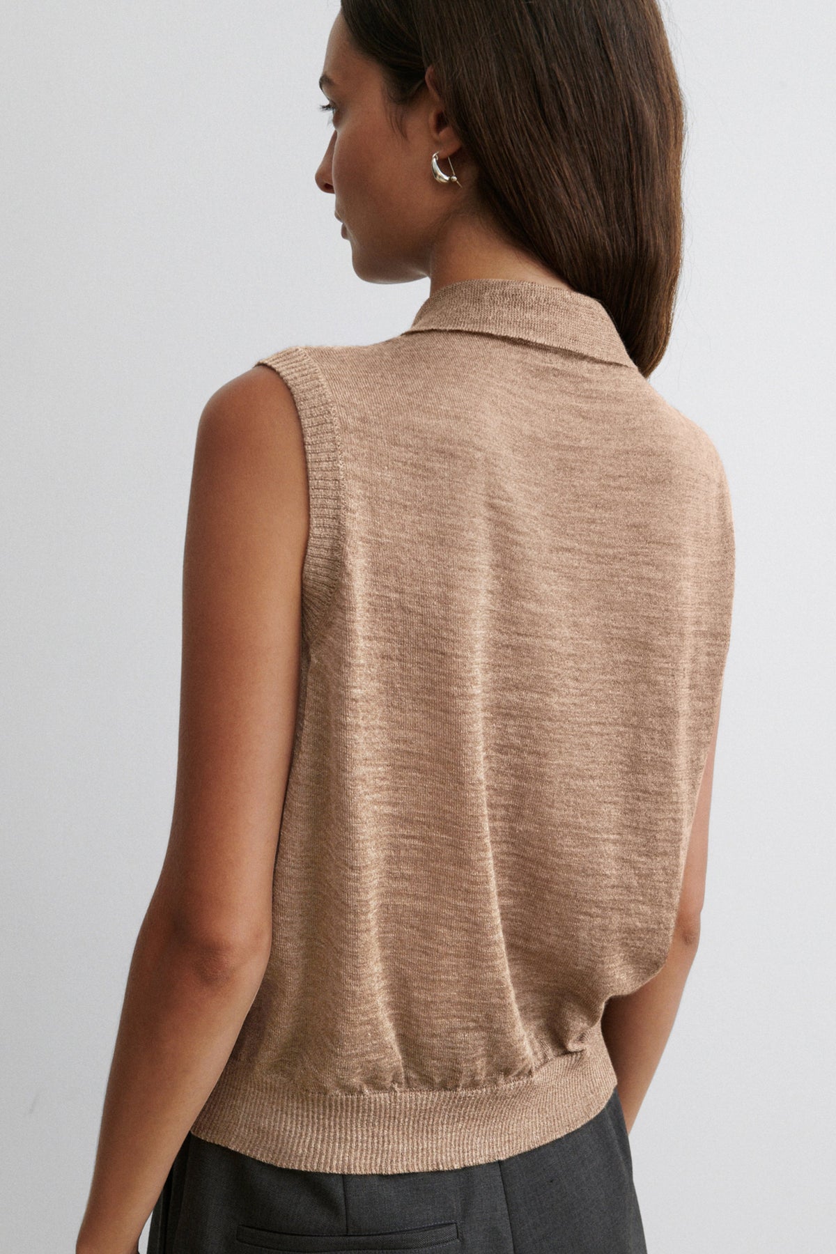 Pola Vest Brown